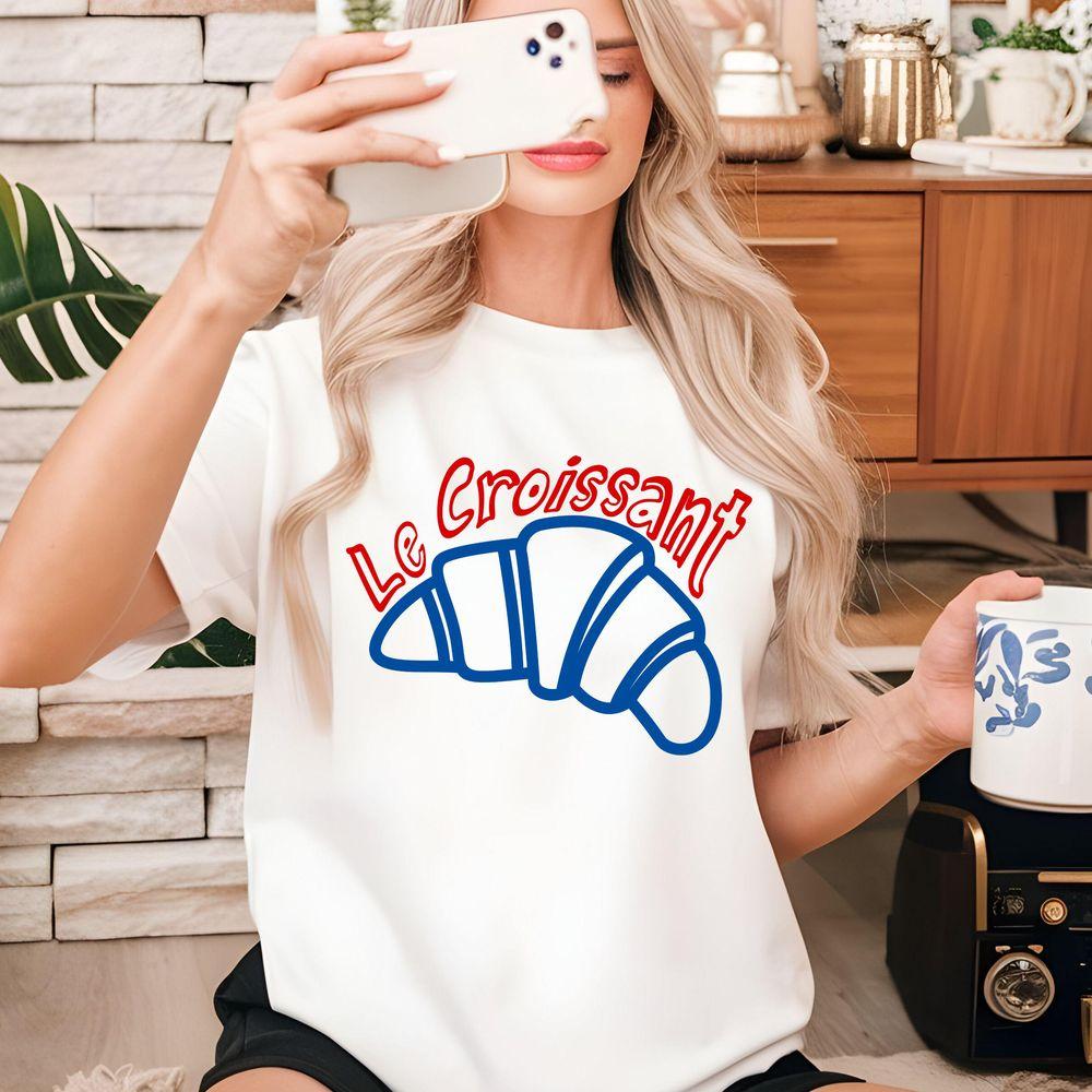 Le Croissant Graphic Retro Aesthetic French Pastry Awesome Shirt