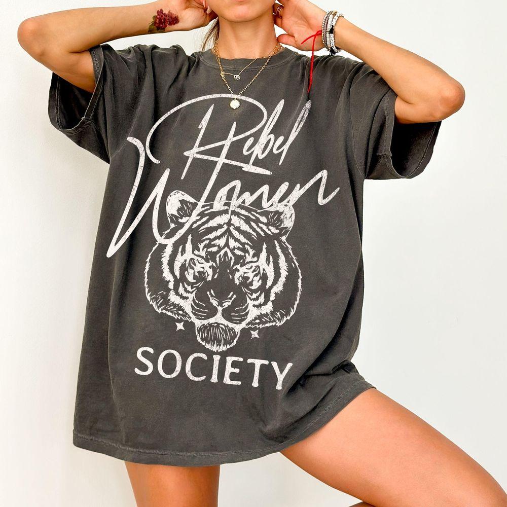 Rebel Women Society Graphic Vintage Wash Easy Tiger Shirt